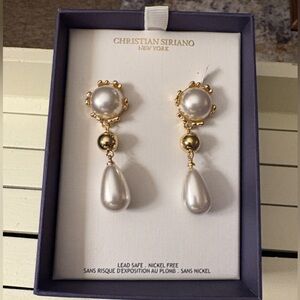 Christian Siriano NWT Gold Tone Pearl Drop Earrings Chanel Vibes Bridal Glam